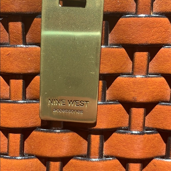 Nine West tan woven bag - Picture 3 of 4